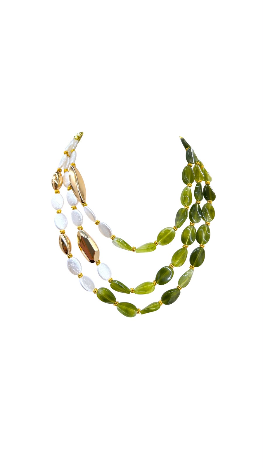 Collar de resina verde