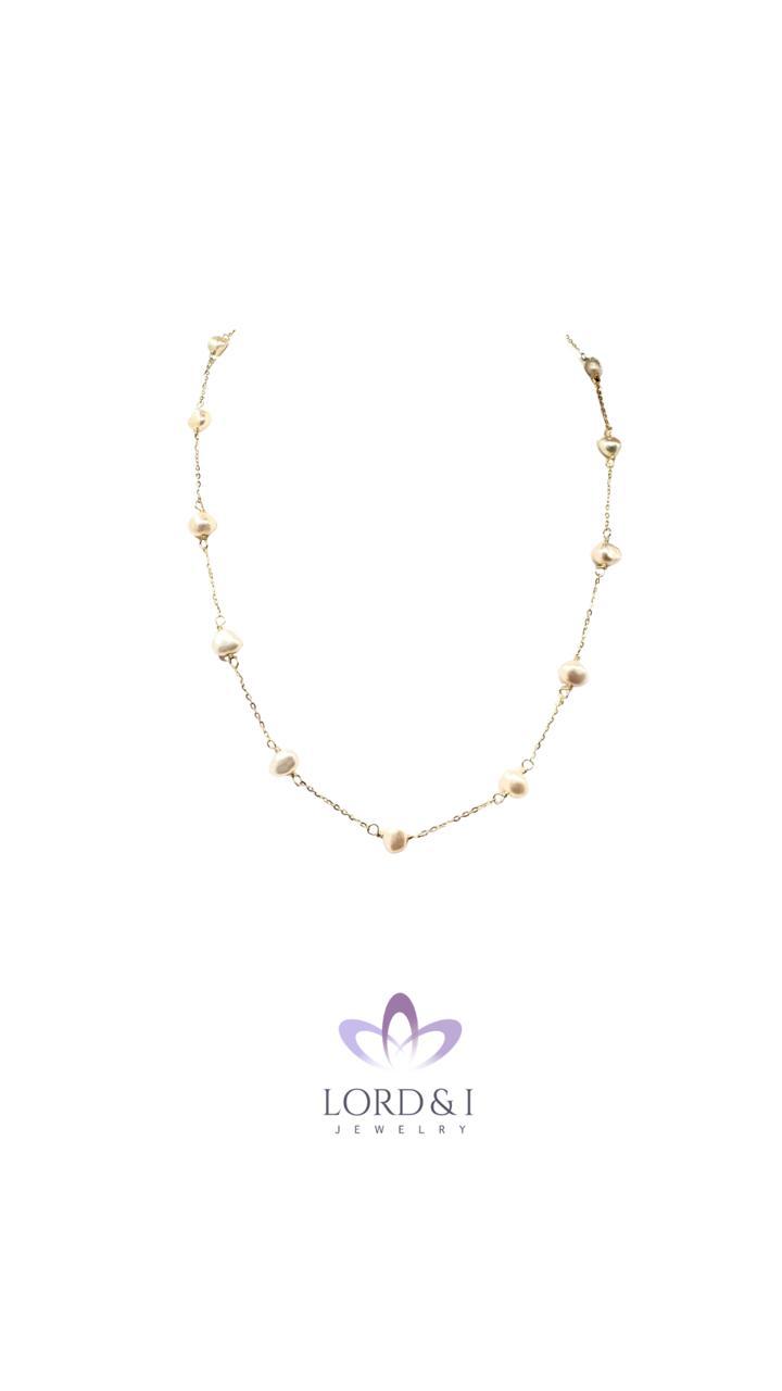 Cadena con perlas de agua dulce