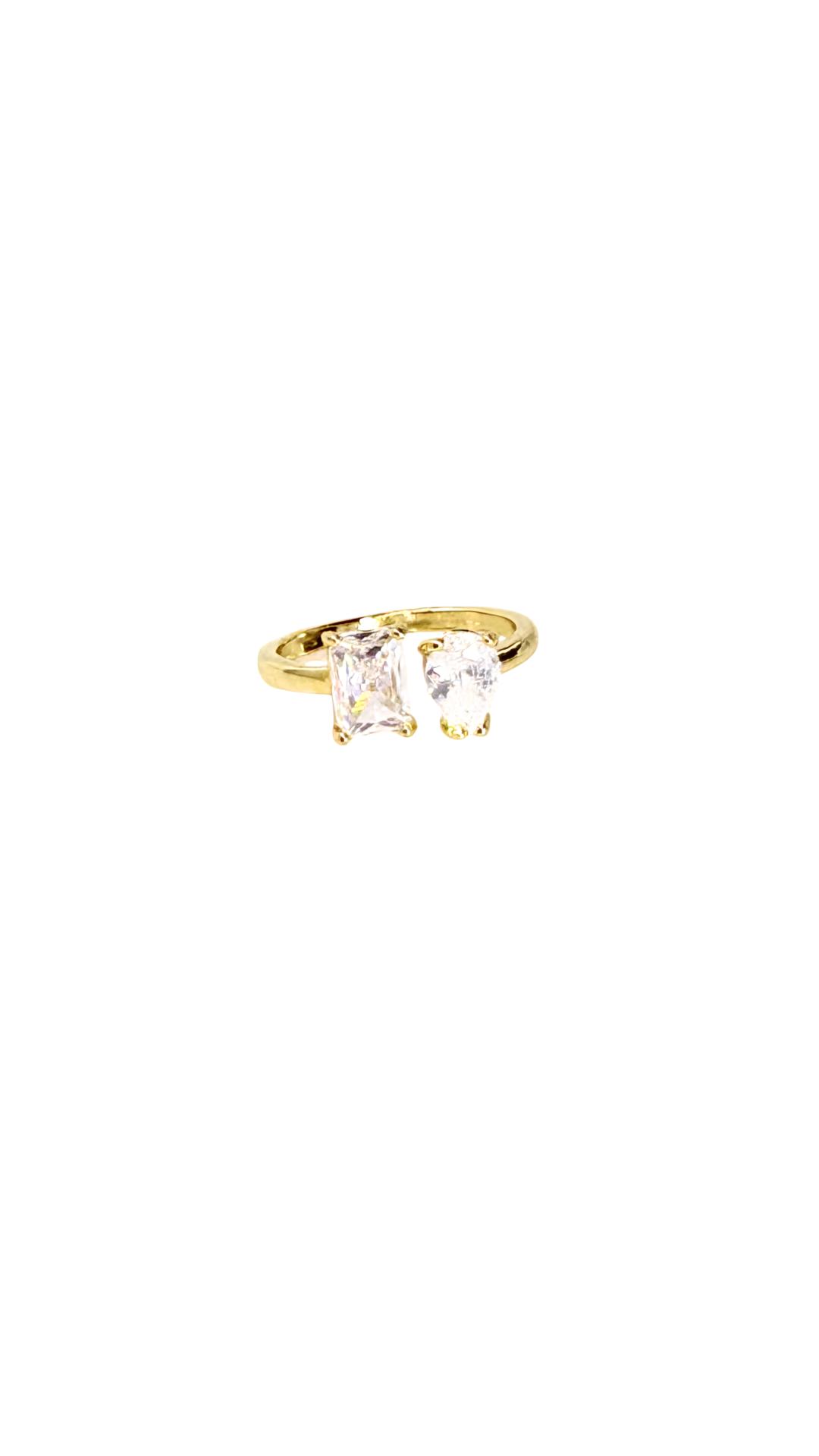 Anillo con Circonia en cada lado
