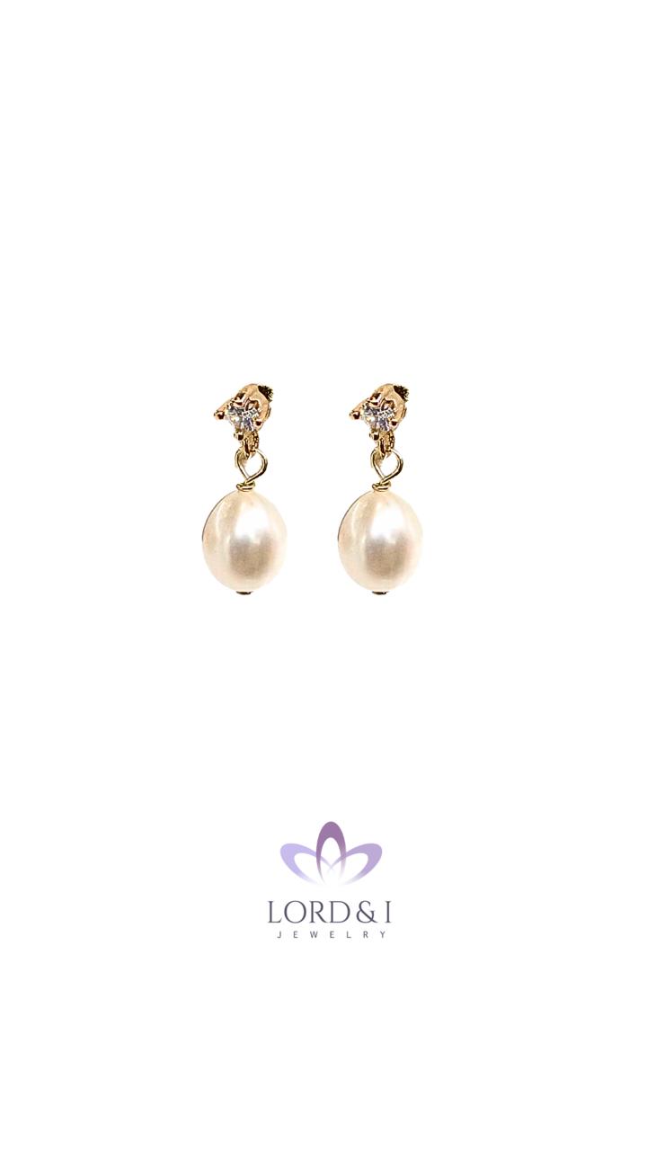 Aretes con perla de agua dulce