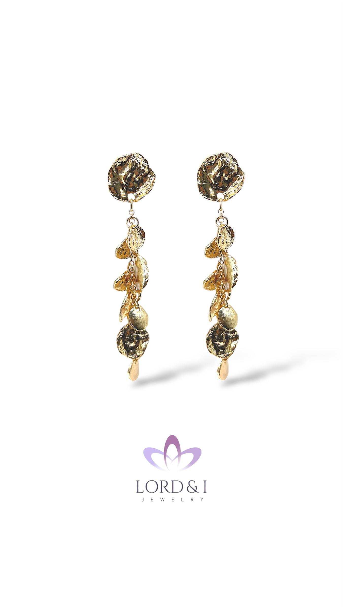 Aretes dorados largos