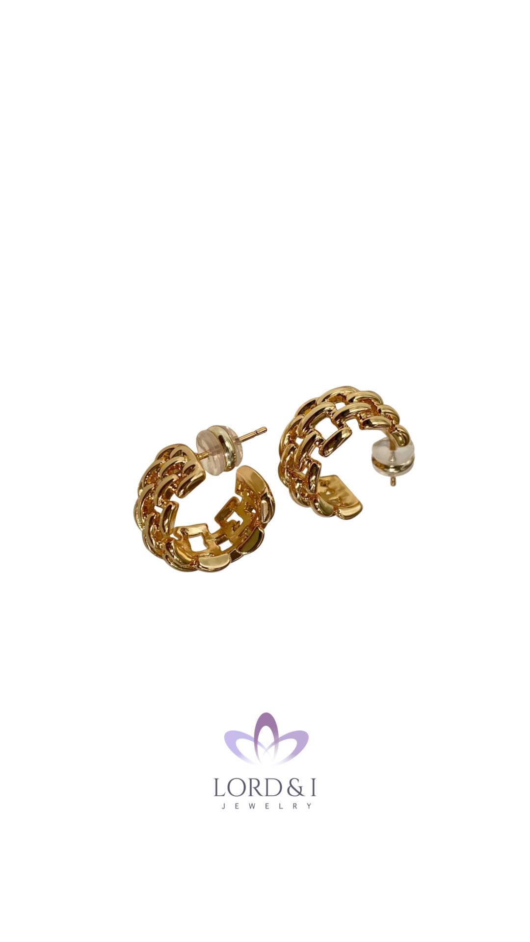 Argollas media luna doradas