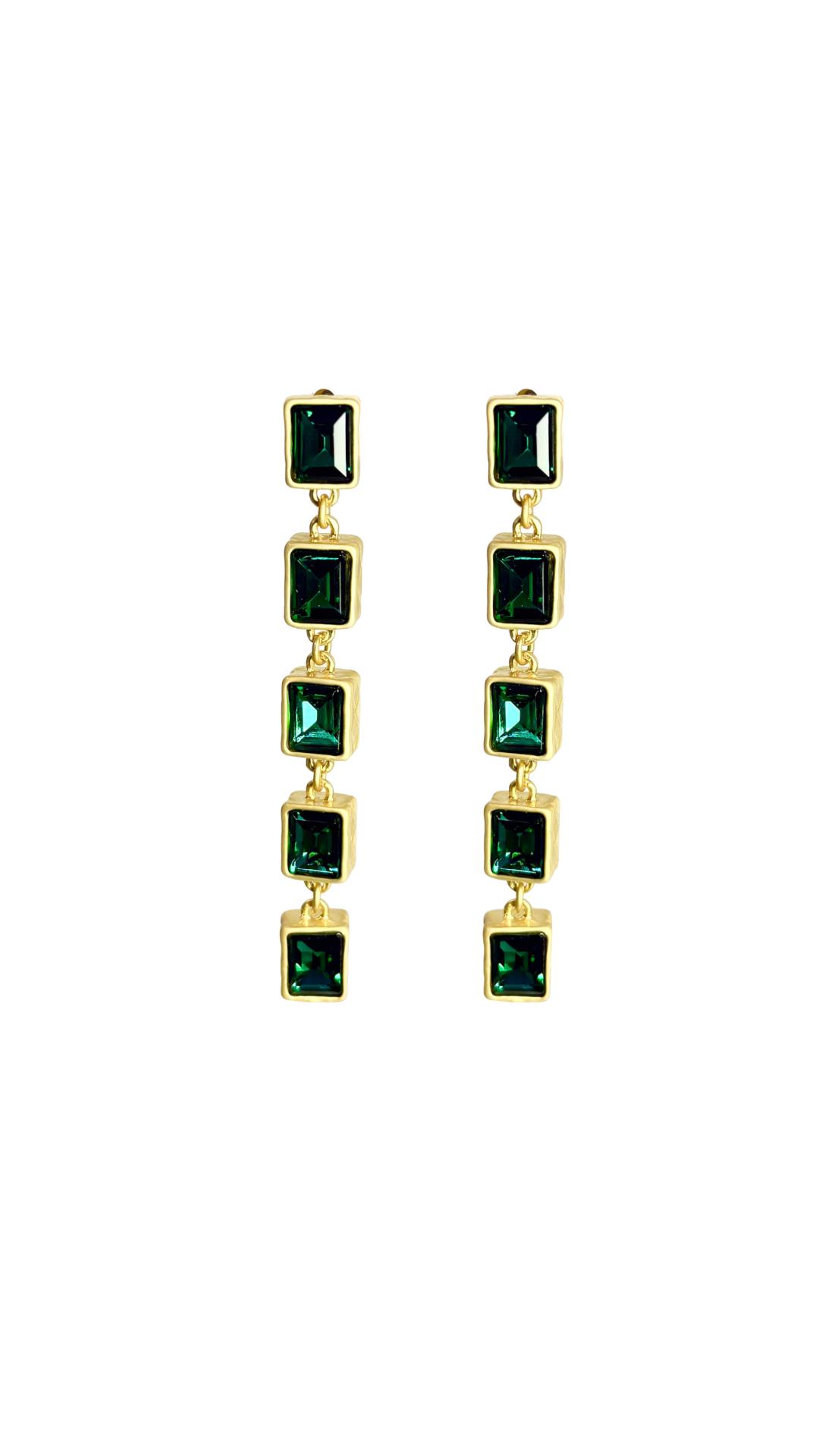 Aretes en tono verde esmeralda