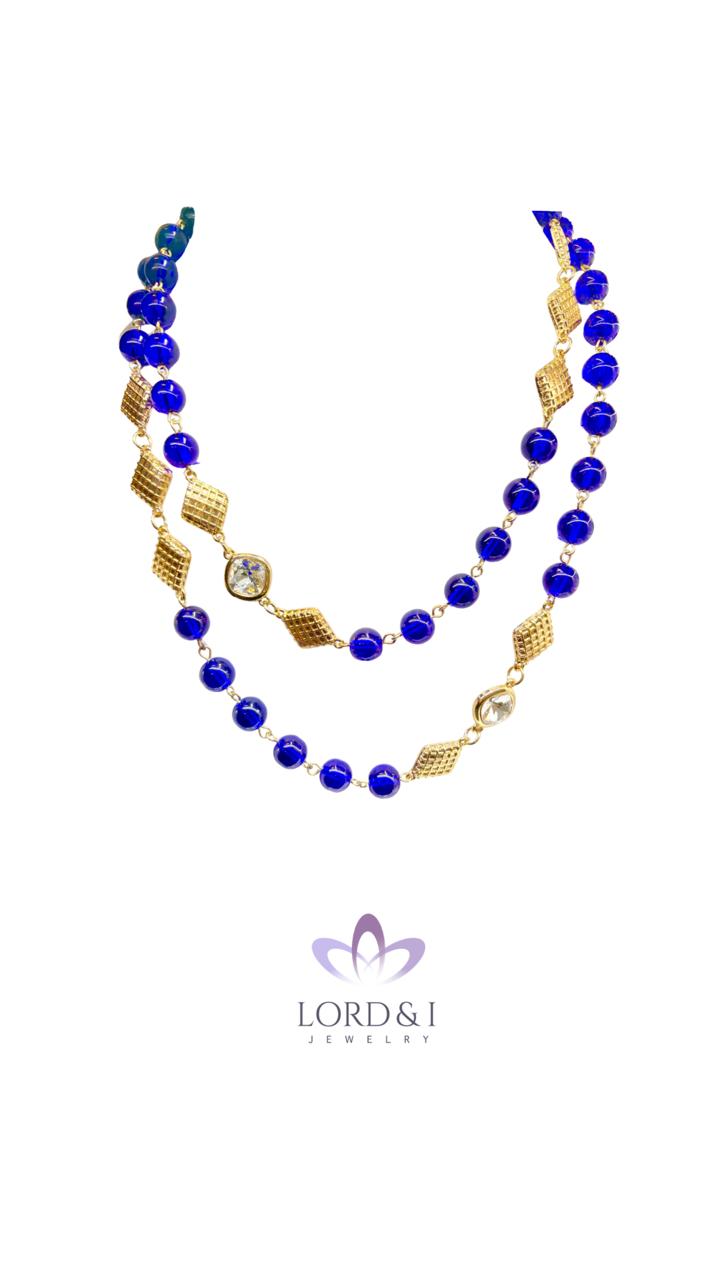 Collar tono azul y dorado