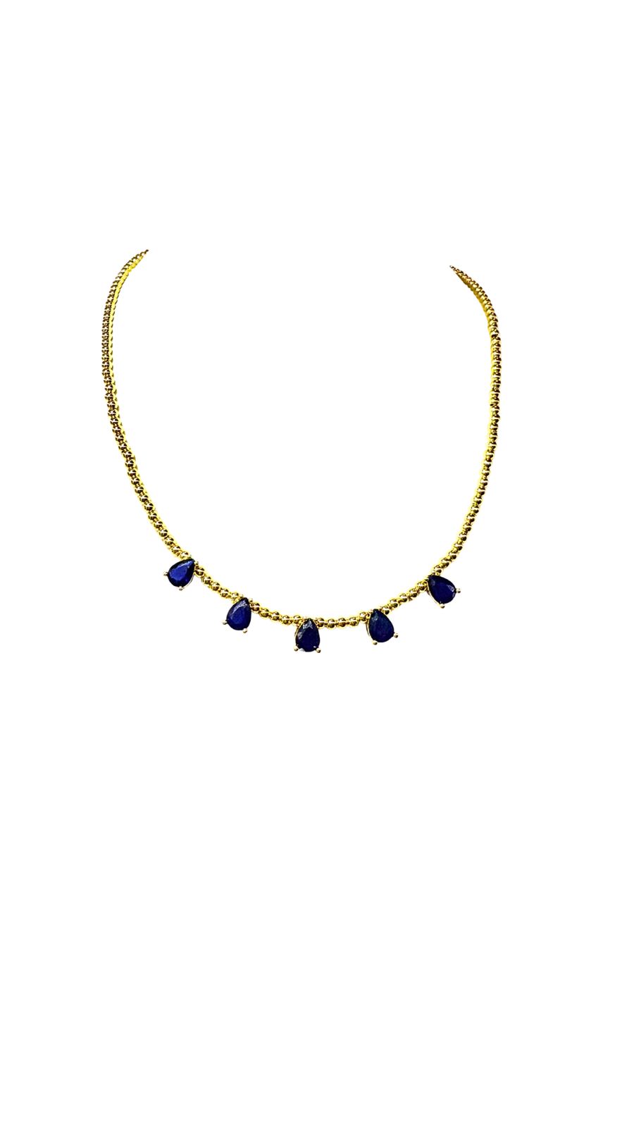 Collar dorado y gotas azules