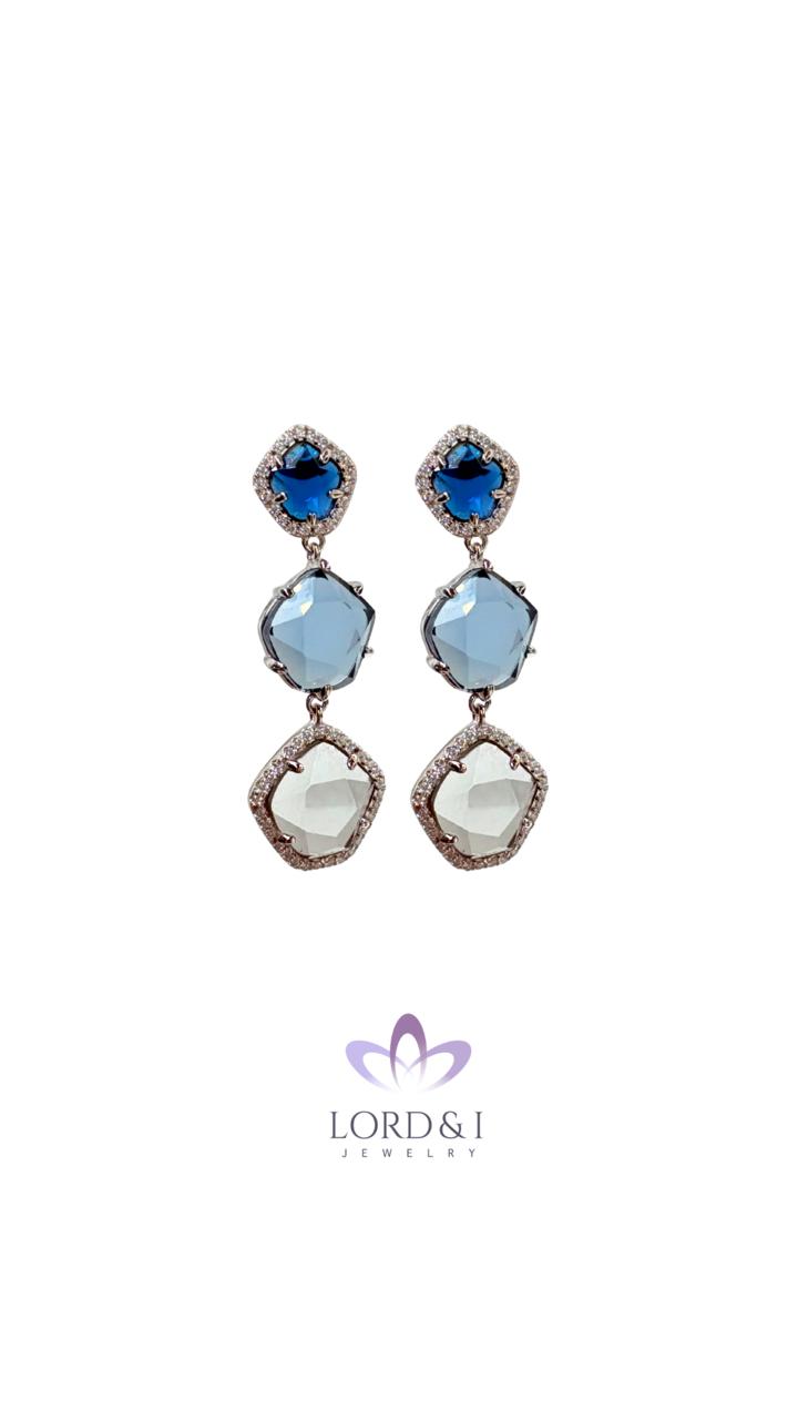 Aretes con gemas multicolor