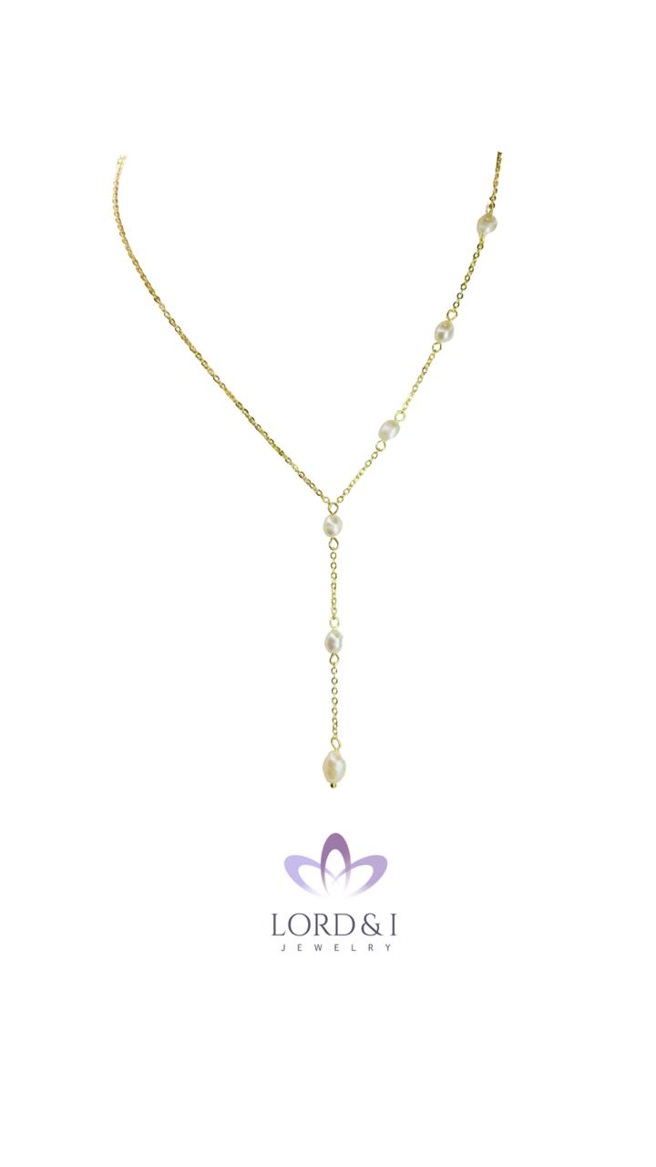 Cadena diseño corbatín con Perlas